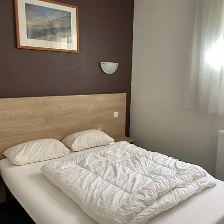 Le - Piscine - 2 Pieces Pour 6 Personnes Mae-6053 Apartmán