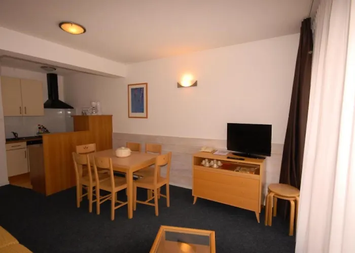 Le - Piscine - 2 Pieces Pour 6 Personnes Mae-6053 *